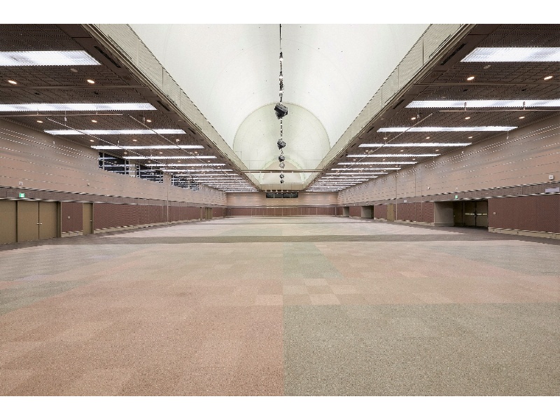 3階　EFホール　1898㎡　天井高6.5m　展示会・ステージイベント・セミナー会場に最適。