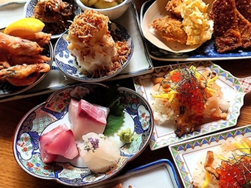 【広島満喫コース】広島名物！牡蠣・穴子・惣菜盛り合わ含む全7品120分飲放付♪歓送迎会・同窓会などパーティーに最適！
