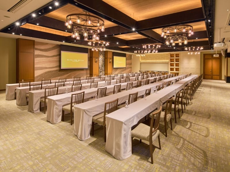 【8〜10月開催限定】会議室料50%OFFプラン＋お食事7,800円〜