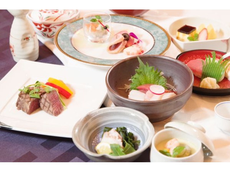 【ご宴会プラン】
和・折衷会席コース ( 2時間 ) 12,000円 ~