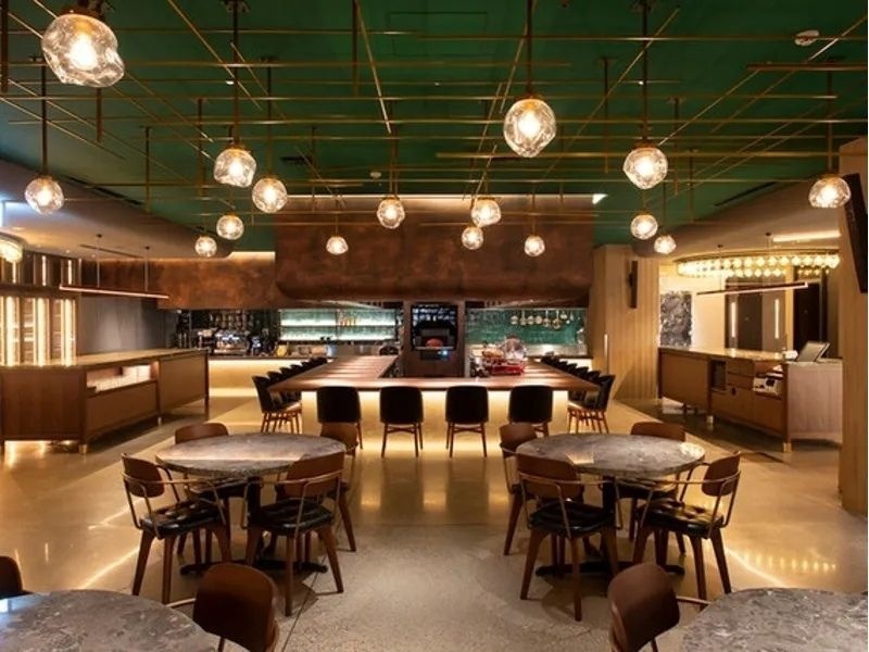 RESTAURANT & BAR ERUTAN ／エルタン