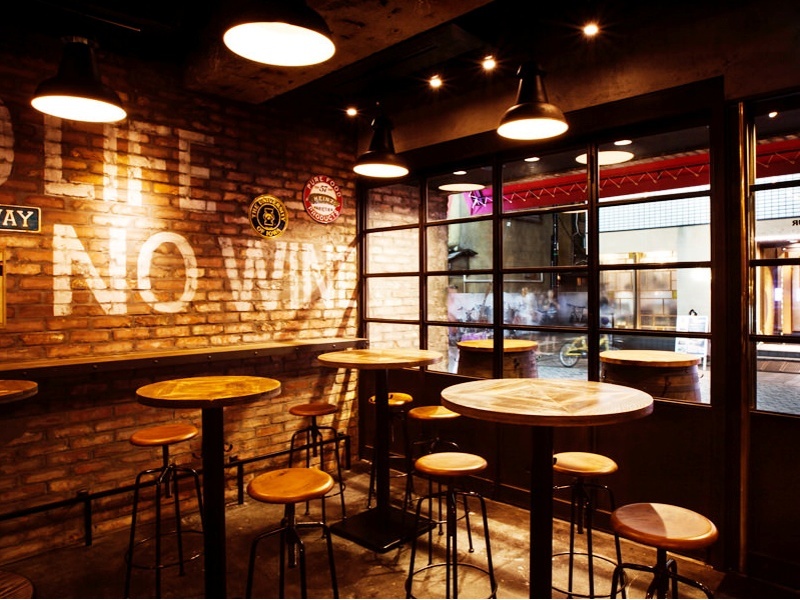 WINEHALL GLAMOUR 赤坂