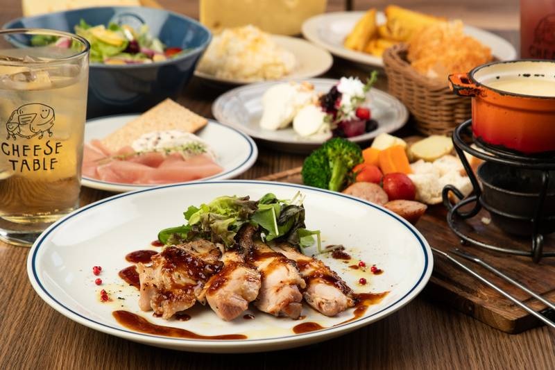 【スタンダード】各種宴会や結婚式2次会などパーティープラン
チキングリルなど全6品《飲み放題付き》プラン