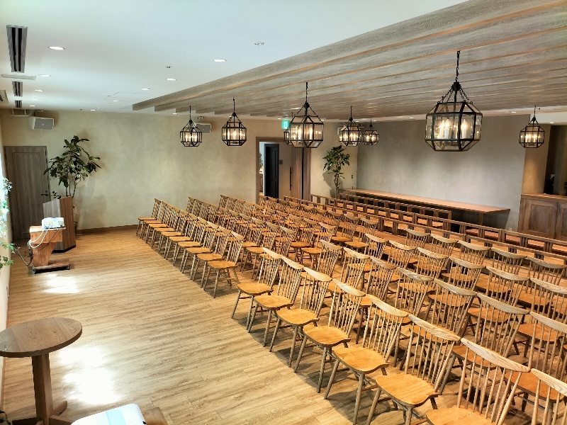 【飲食なし✕会場貸し】4時間からご利用可能◆1時間27,500円（税込）マイク・音響機材使用無料！会議+パーティー利用はお一人様6600円から