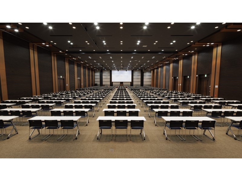 HALL 全体