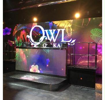 国内最大級LED ディスプレイ(室内)による迫力ある空間演出！！もちろん、DJブースもご利用頂けます♪
※別途映像担当(VJ)音響照明担当(PA)代として各\15,000頂戴いたします。