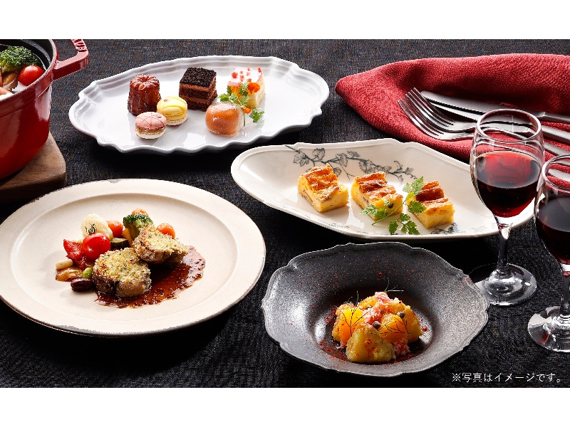 【パーティープラン　8,000円プラン】帝国ホテルのシェフが腕によりをかけた料理（１０品）とフリードリンクで、同窓会・懇親会など様々なパーティーにおすすめ！