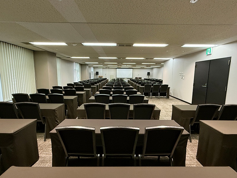 ホール7B