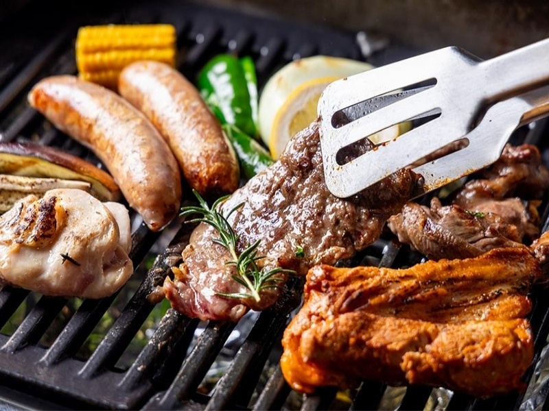 本場アメリカの最新電気BBQグリルを使用しているため、本格的なBBQが楽しめます!