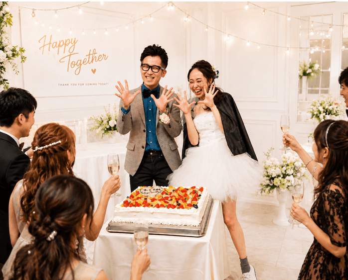 【8,000円～結婚式二次会・1.5次会パーティープラン】
プロジェクター／ワイヤレスマイク／音響照明設備／乾杯スパークリング人数分無料！！