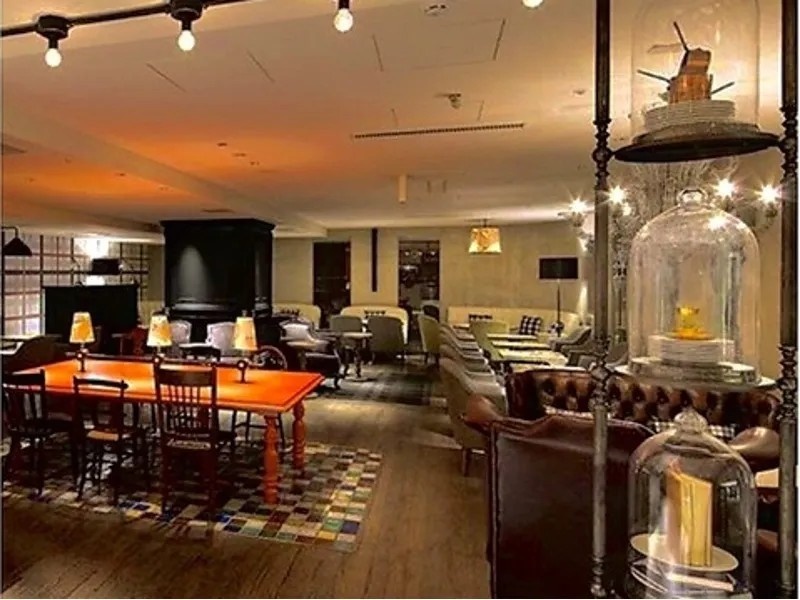 TABLES CAFE