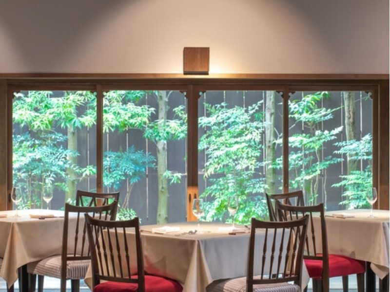 萬屋本店レストラン