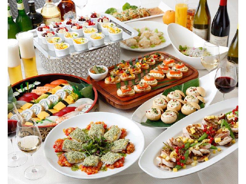 忘新年会プラン(折衷料理卓盛り・フリードリンク・会場費・税・サービス料込み)
