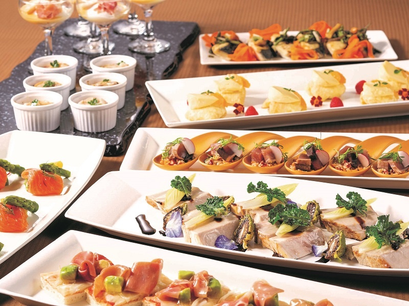 【2026年6月～8月】プレミアムプラン　～大皿料理・着席オンテーブル～
