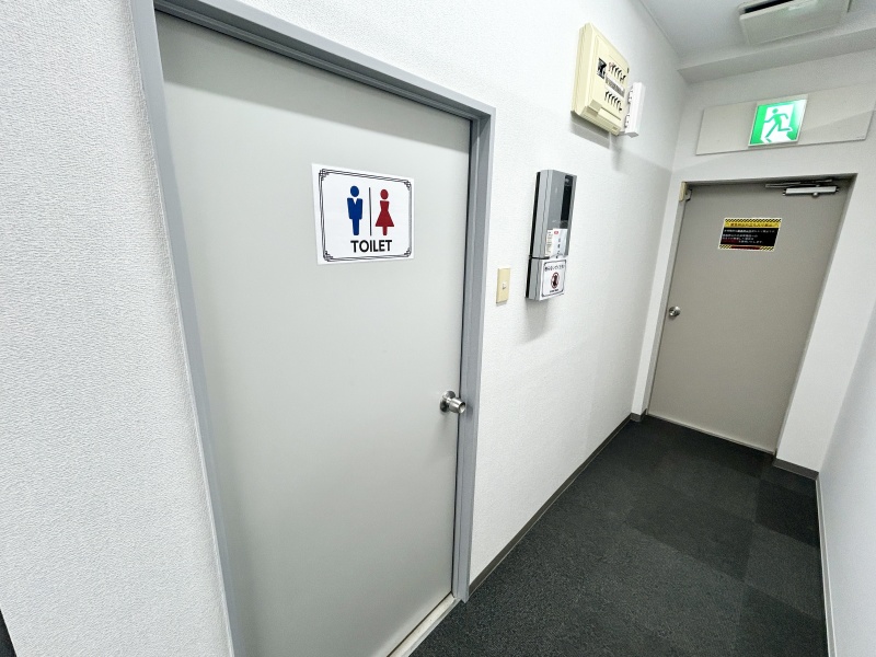 お手洗いは男女共用です