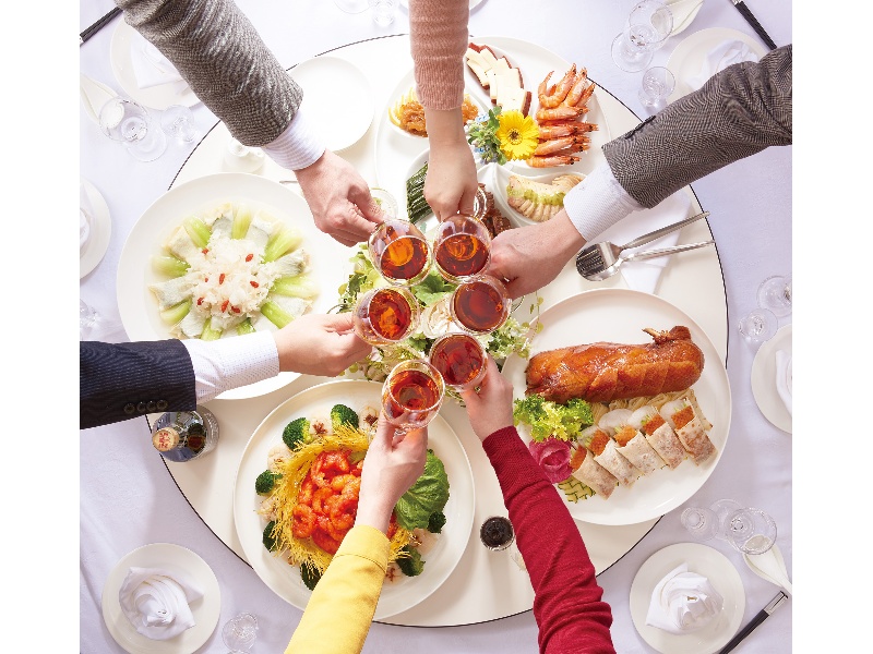 中国料理の贅を味わう9品+2時間飲み放題プラン!
ふかひれと鮑の蒸しスープを堪能する贅沢コース