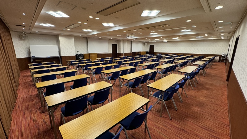 平日セミナーパック うめだМホール大会議室(桜Ⅰ+Ⅱ)ご新規様限定お得プラン