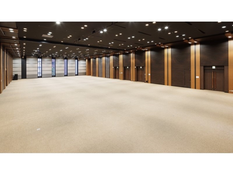 HALL 全体