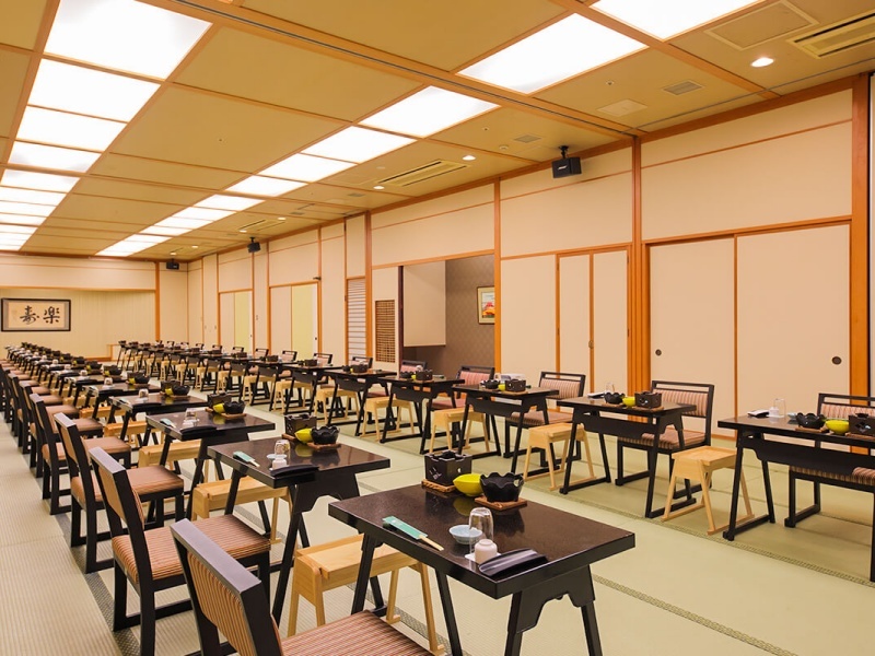 96畳の広々とした和式会席専用ルームです。