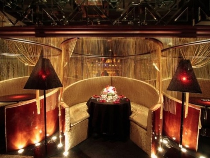 ENTERTAINMENT DINING BERONICA