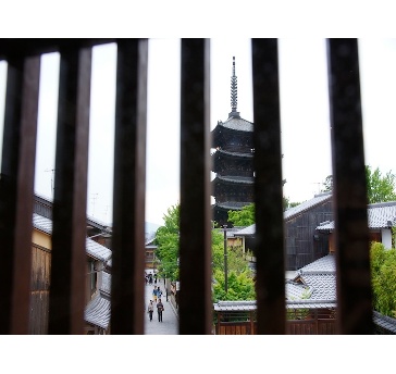 THE YASAKA ザ ヤサカ