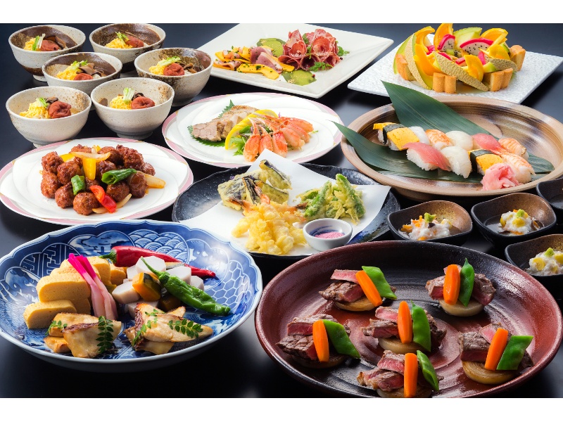 【宴会場：すみれ】
ご用途に合わせ、さまざまなスタイルのお料理をご用意しております。