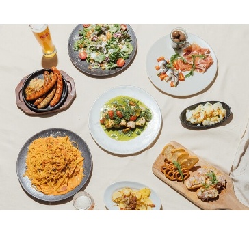 【歓迎会や送別会に☆２H飲み放題】シュマッツの定番料理とメカジキのグリル♪7皿11品ハンブルグコース