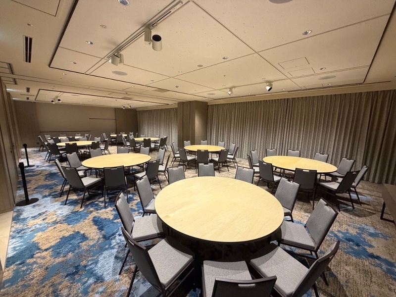 【会場：カンファレンスルーム波千鳥】
会議室や宴会場としてご利用可能でございます。
