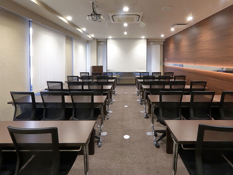 別館6階　特別会議室
スクール形式：最大30名様
