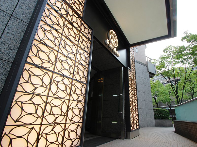 ＪＲ大阪駅徒歩３分のベストアクセス！「Restaurant Garden」はハートンホテル西梅田の１Ｆ・Ｂ１にございます。