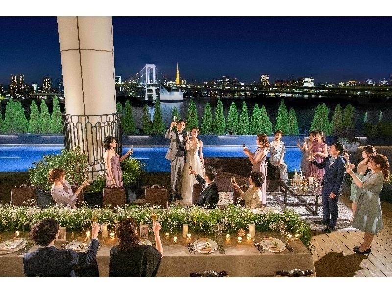 Dinner Garden Party

夜はﾃﾗｽを利用して海外partyさながら…