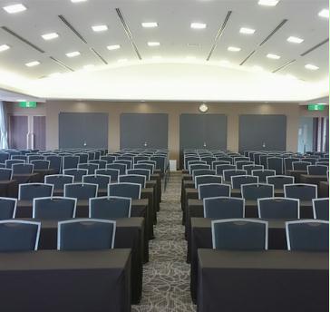 天井高4m、大規模会場KOKURAホール。