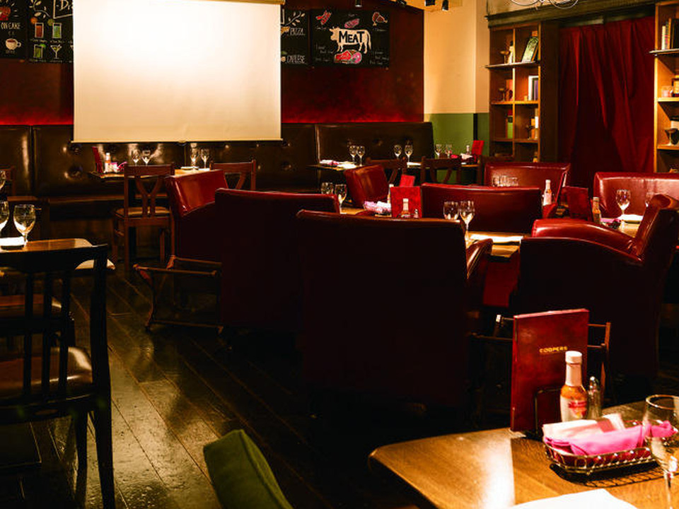 GASTRO-PUB COOPERS 丸の内二丁目店