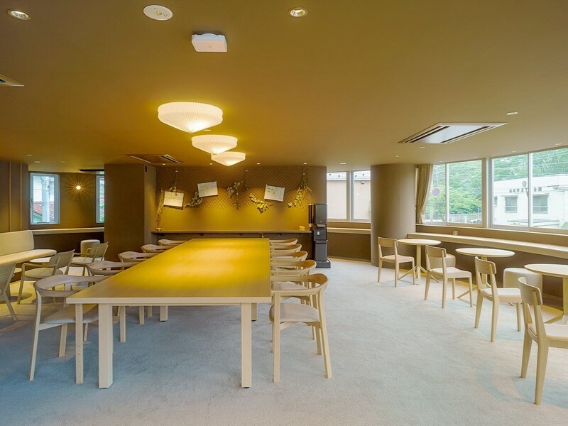 【会場：Lounge】
最大30名様まで収容可能です。