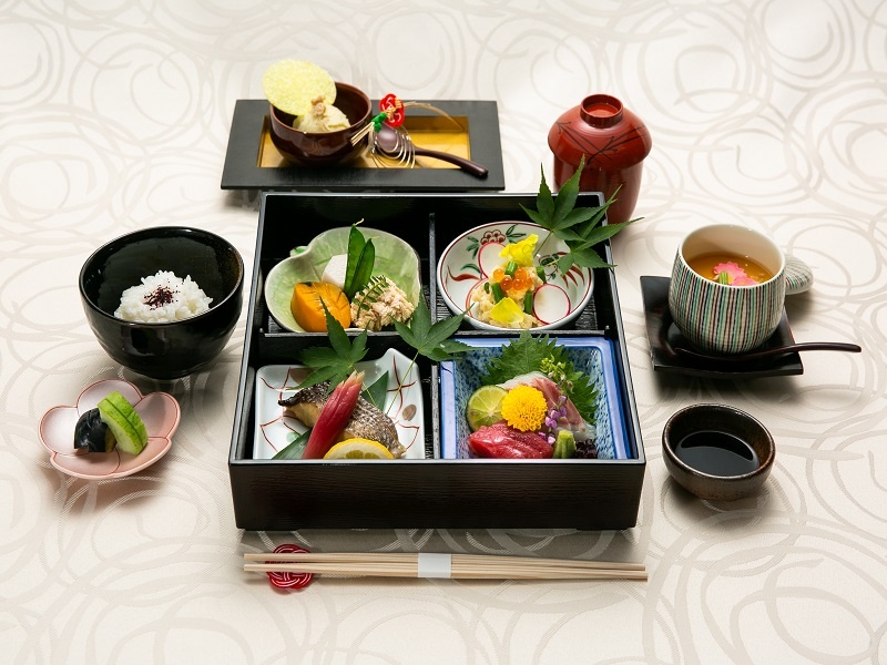 松花堂弁当