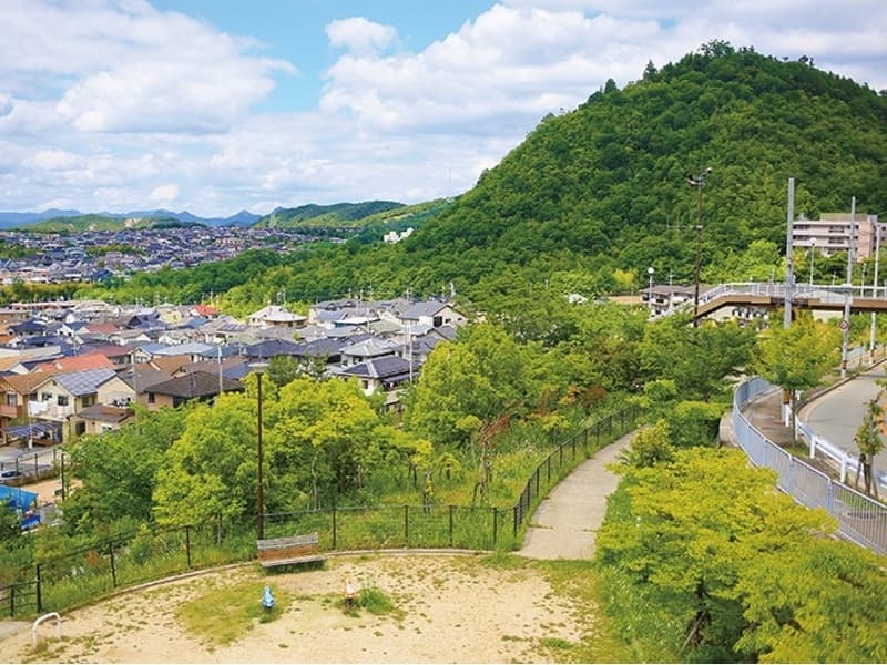 店内からは西宮山口の街を一望できます