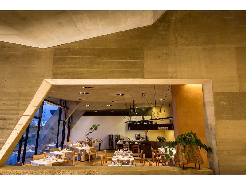【レストラン】DINING ROOM BY THE BIWAKO
Night View
仕切られた空間のない開放的なダイニング