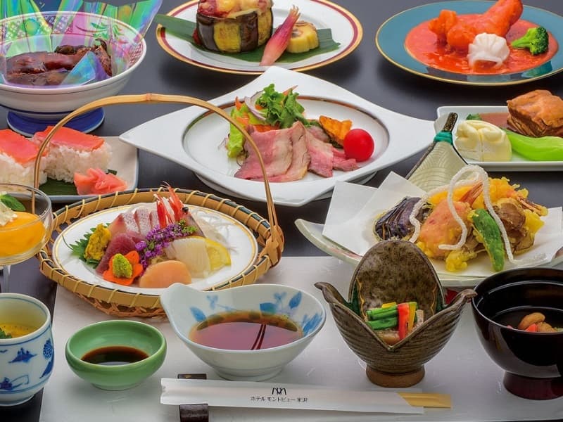 ご法要料理「菊の膳」
和室・洋室からお選びいただける会場をご用意。