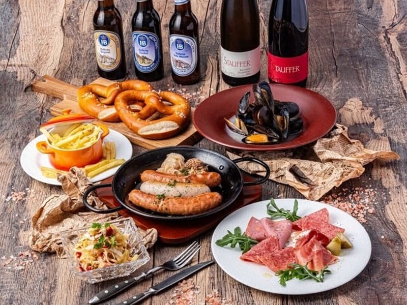 ドイツ直輸入の樽生ビールと本格料理をそのままご提供。
