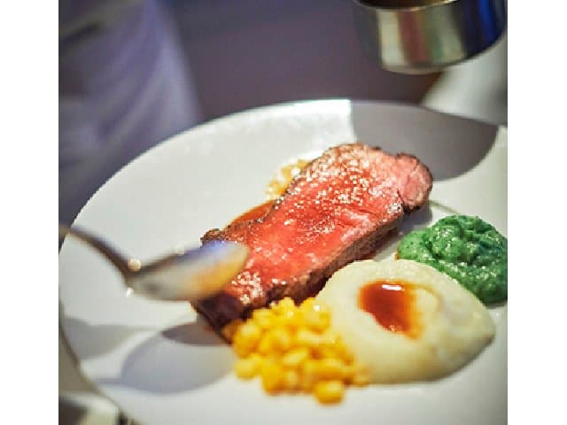 【SCAPESコースディナープラン】
1名様 9,500円（2名様から99名様にて承ります）ご希望に合わせてアレンジ可能。ベーシックなコーススタイルプラン