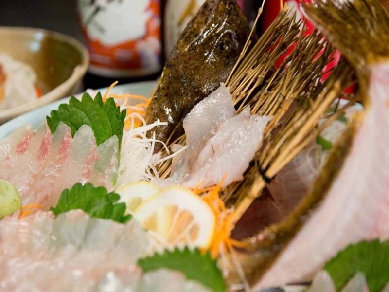 お手軽会席プラン！
あわび踊り焼・平目会席　　