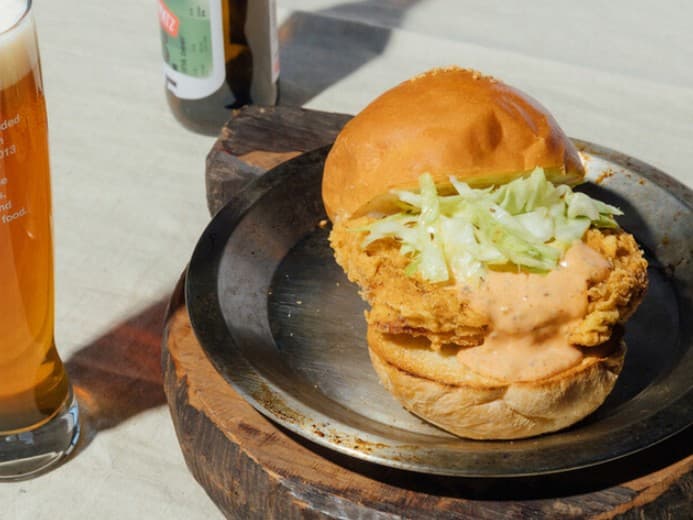 フライドチキンバーガー