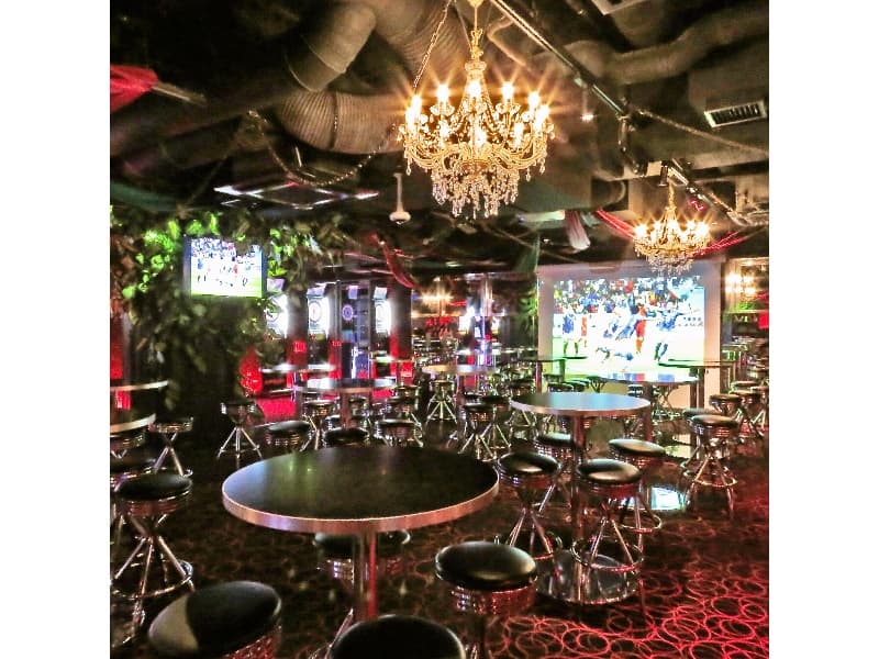 ダイニングダーツバーBee 広島中央通り店の画像1枚目