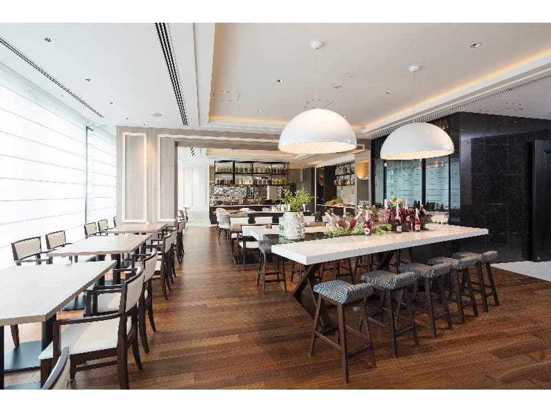 【宴会】2Fレストラン「dining SAKURA」店内
宴会時はこちらのレストランを貸切にてご利用いただきます。