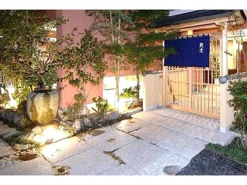 「割烹ますだや」外観