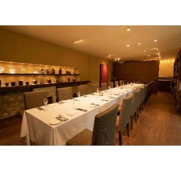 18名様会食