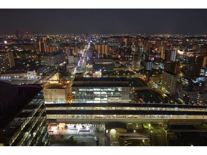■高層階からの街側の夜景
最上階からは堺市を一望。近郊随一の眺望をお楽しみいただけます。