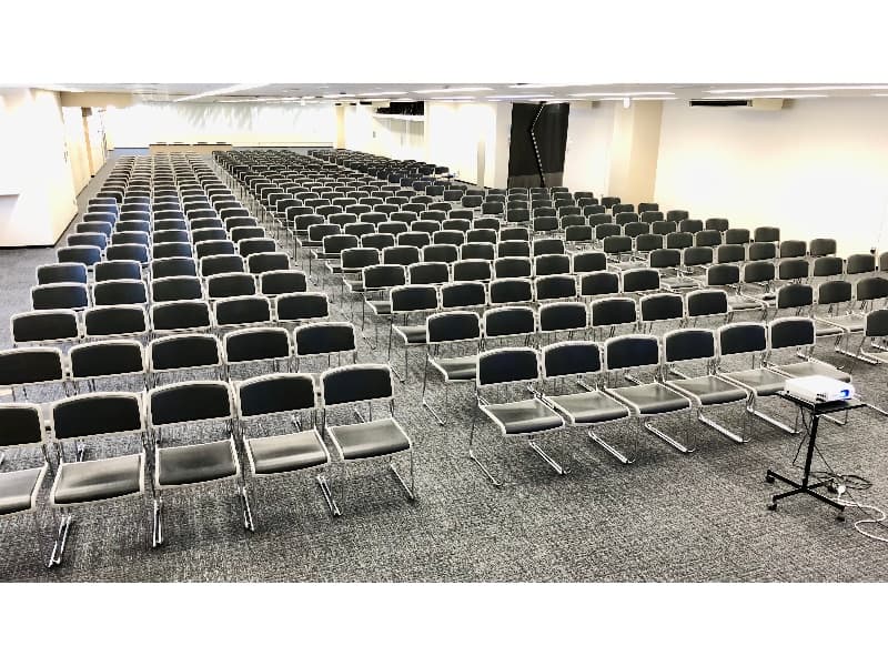 ホール１０、ホール７　シアター形式