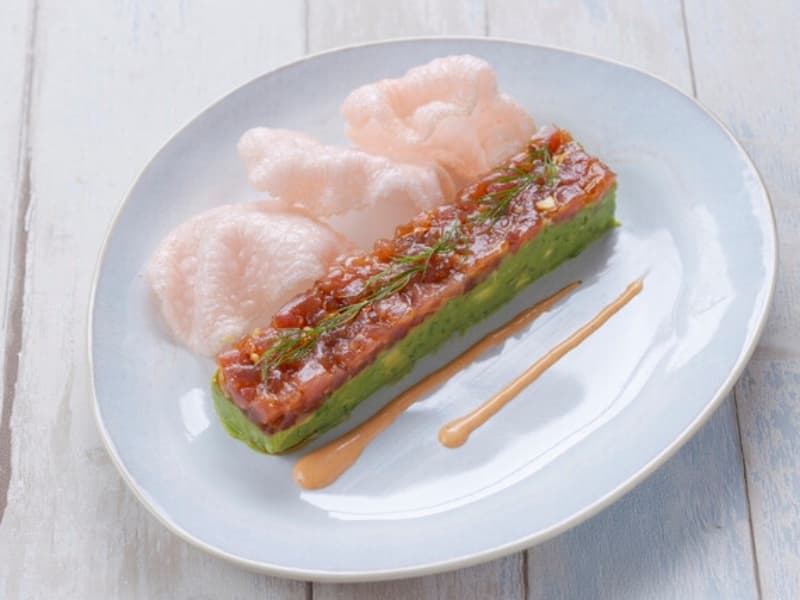 前菜のお料理の一例でございます。