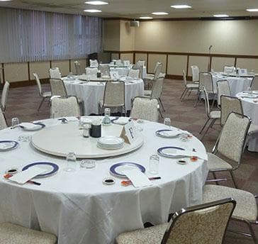 会議室Ｃ　宴会（着席・卓盛形式）